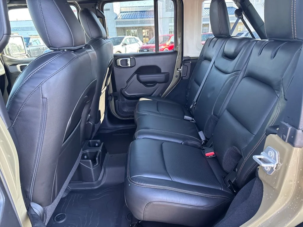 2025 Jeep Wrangler 4-Door Willys - Photo 24