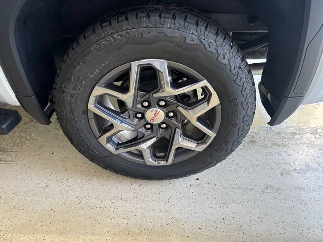 2026 GMC Sierra 1500 SLT - Photo 23
