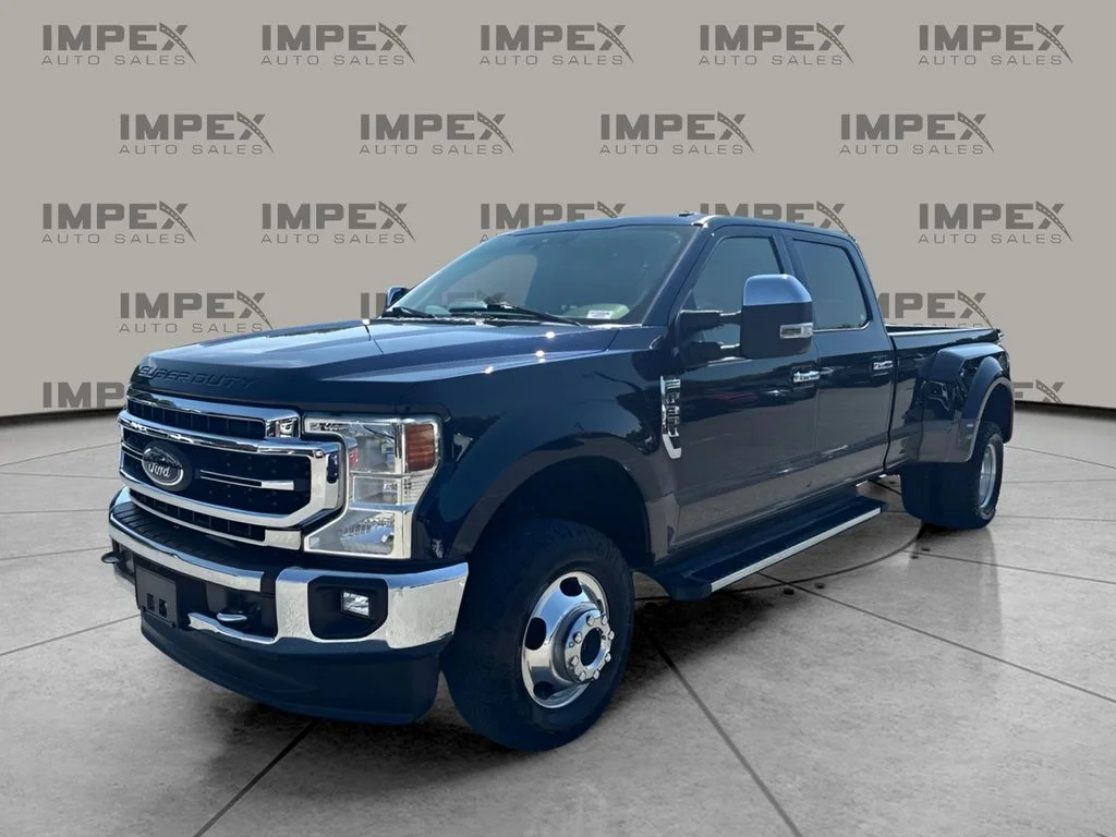 Used 2022 Blue Ford Lariat image 1