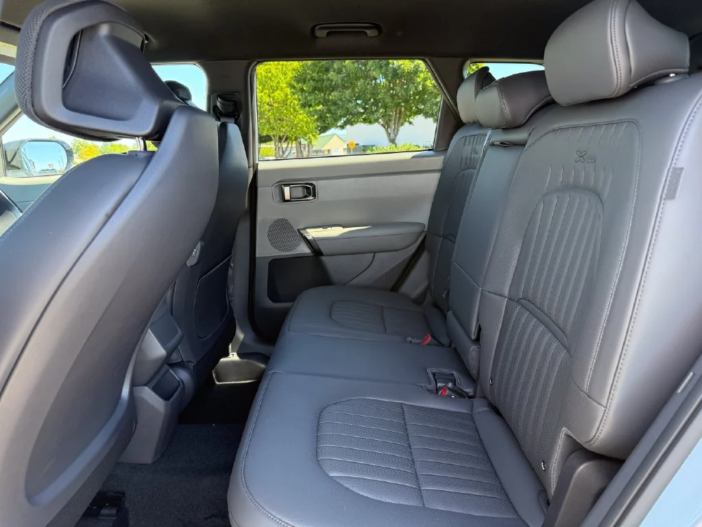 New 2027 Pale Gray Kia X-Line S image 14
