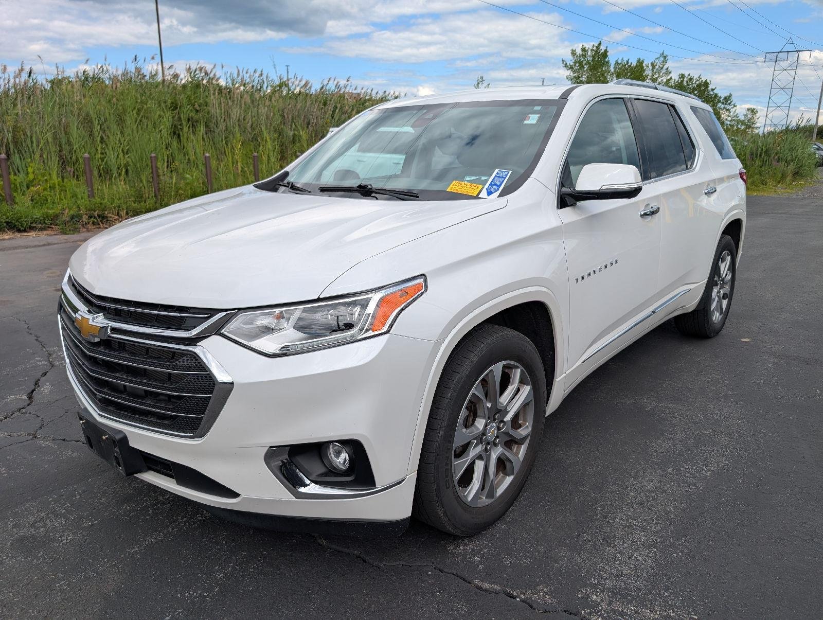 Used 2020 Iridescent Pearl Tricoat Chevrolet Premier image 4