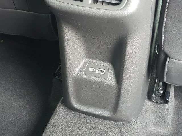 Used 2023 Black Buick Essence image 17
