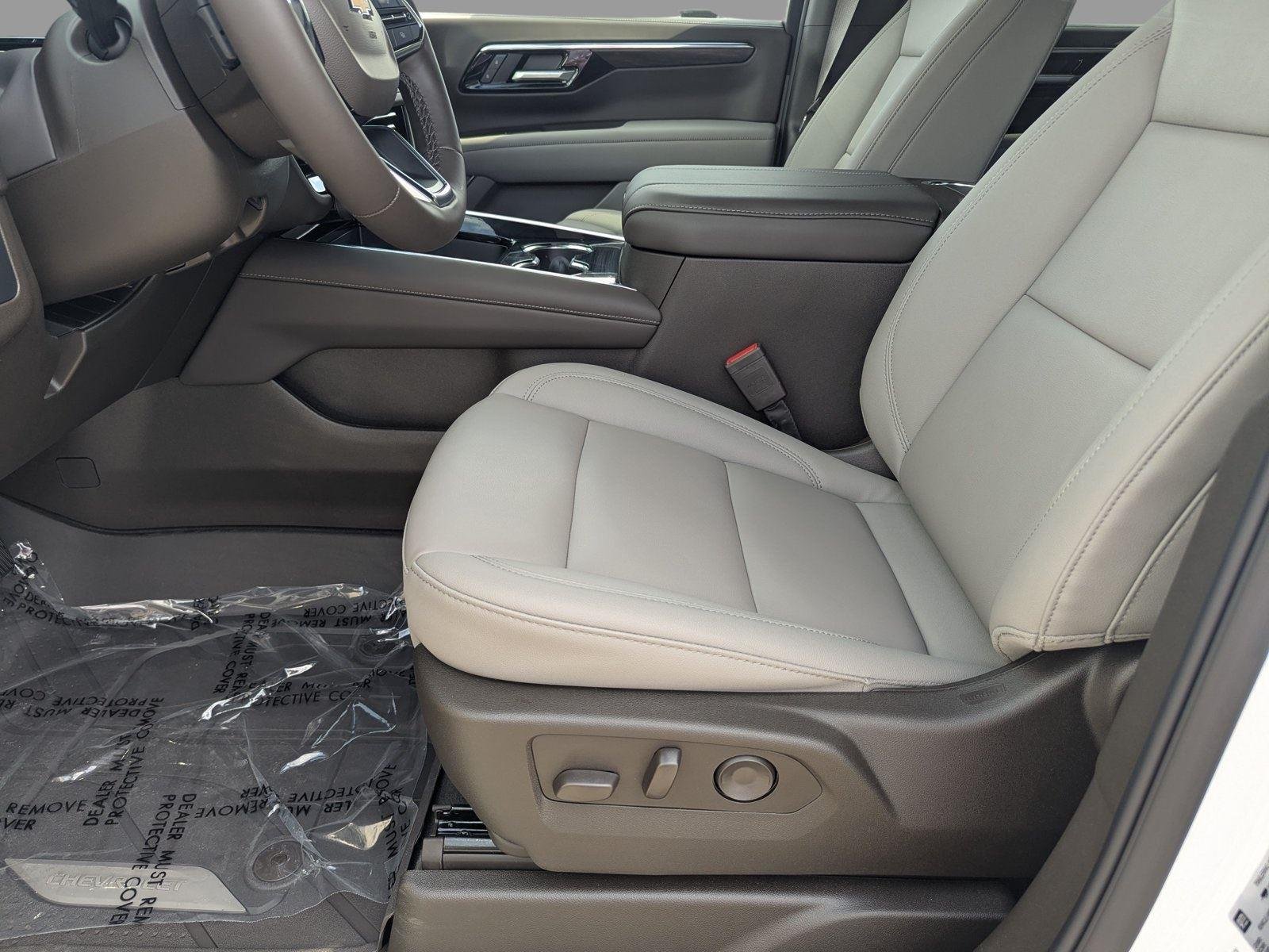 2026 Chevrolet Suburban LT - Photo 17