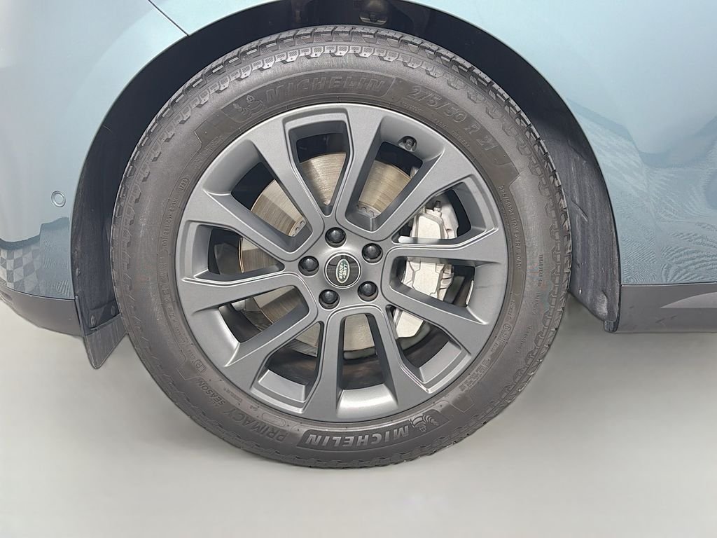 Used 2023 Giola Green Metallic Land Rover SE image 34