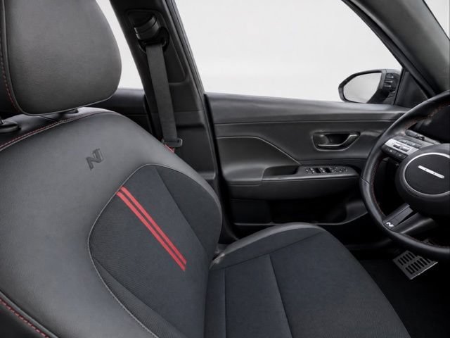 2025 Hyundai Kona N Line S - Photo 17