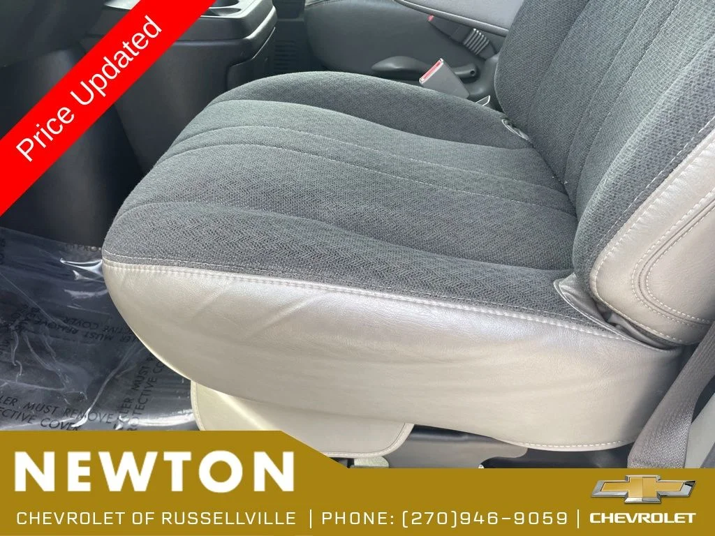 Certified Used 2024 Summit White Chevrolet Work Van image 6