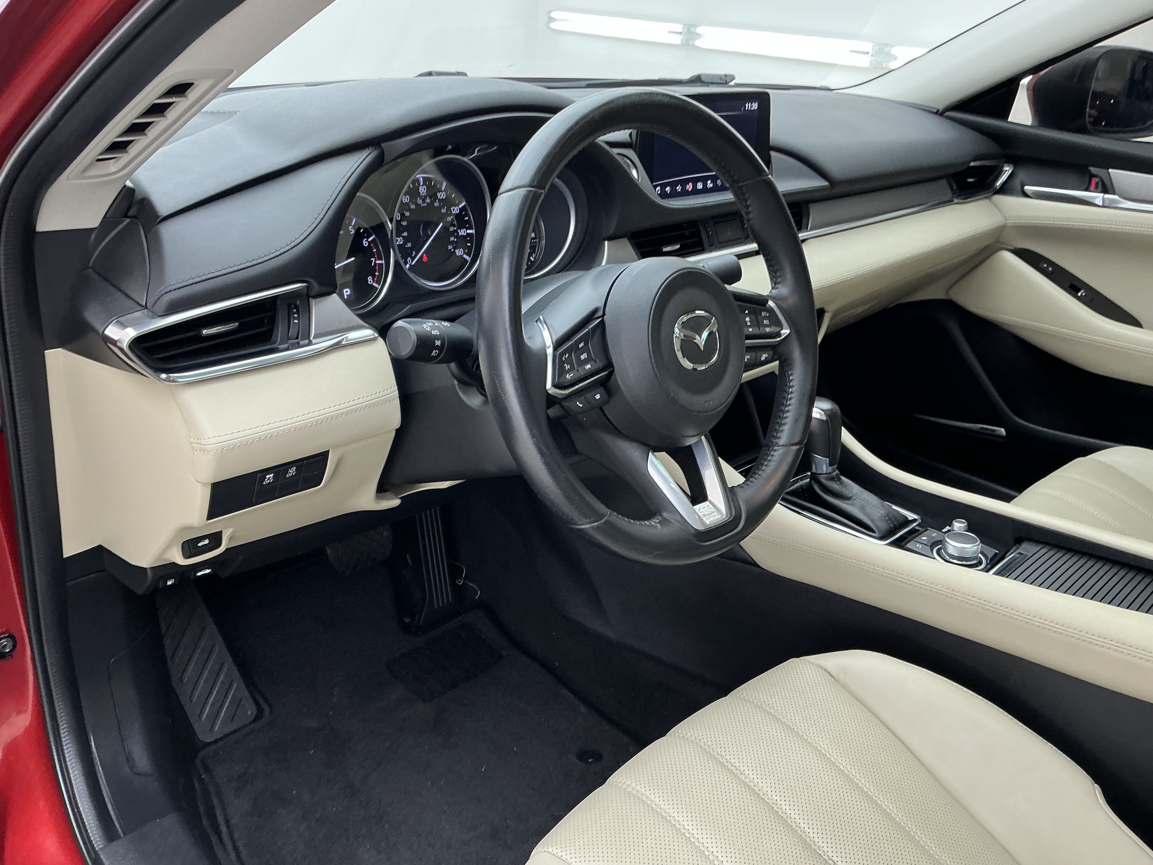 Used 2018 Soul Red Crystal Metallic Mazda Grand Touring image 16