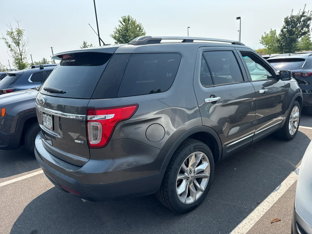 Used 2015 Magnetic Metallic Ford XLT image 7