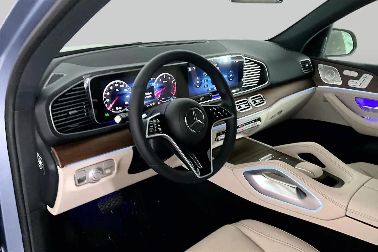 New 2026 MANUFAKTUR Cote d Azur Light Blue Metallic Mercedes-Benz GLE 350 image 10