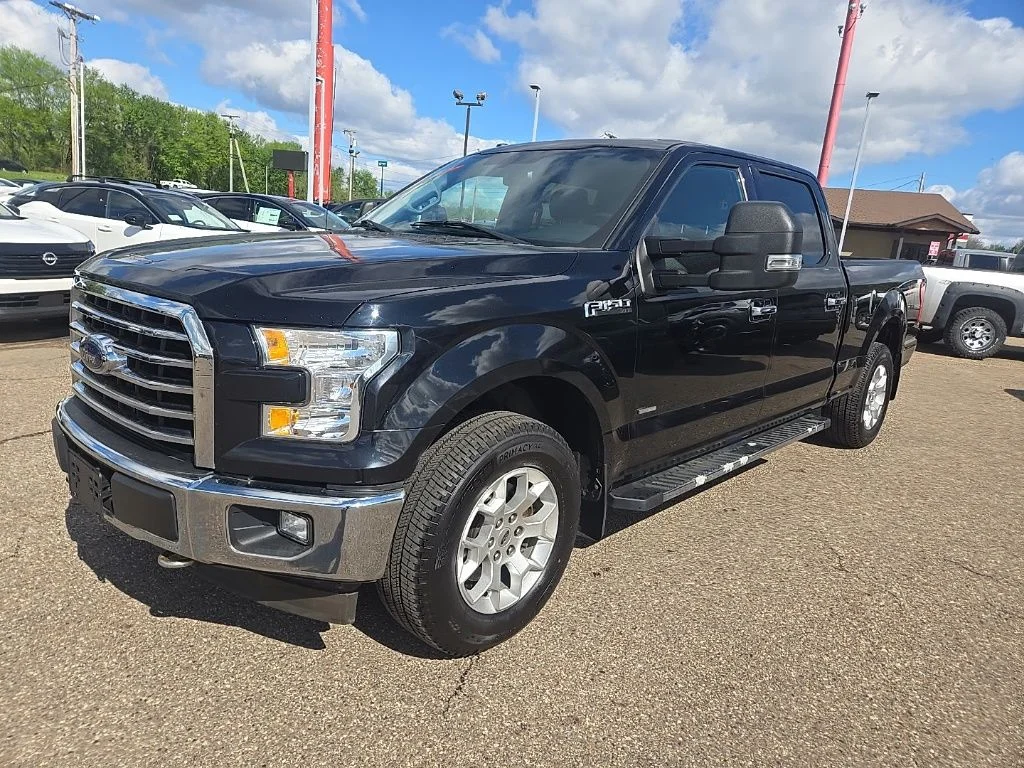 Used 2017 Black Ford XLT image 3