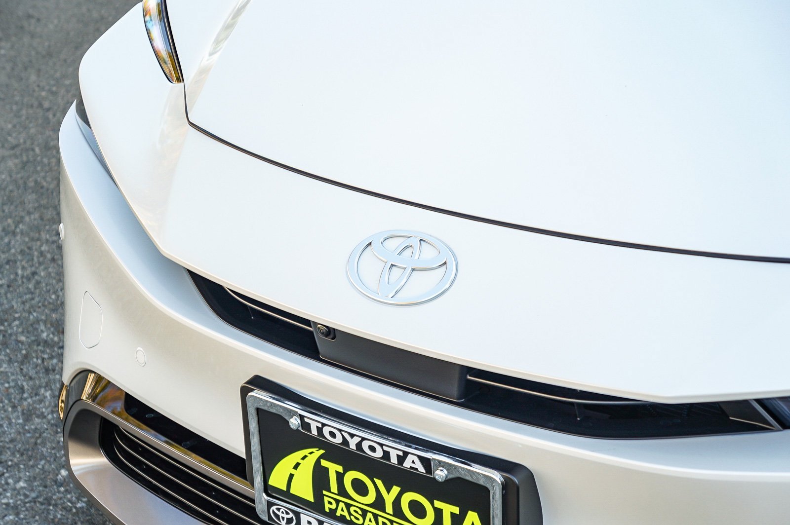 New 2027 Wind Chill Pearl <sup>1</sup> Toyota  Limited image 9