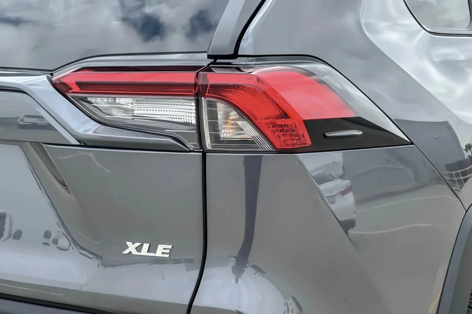 Certified Used 2023 MAGNETIC GRAY Toyota XLE Premium image 25