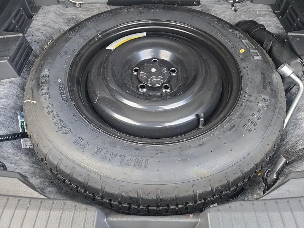 Used 2023 Boulder Gray Pearl Nissan Platinum image 14