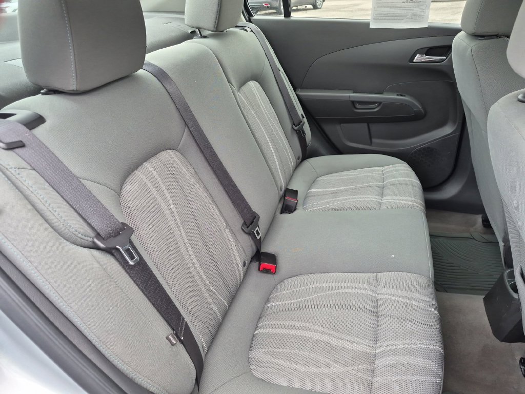 Used 2017 Silver Chevrolet LT image 29