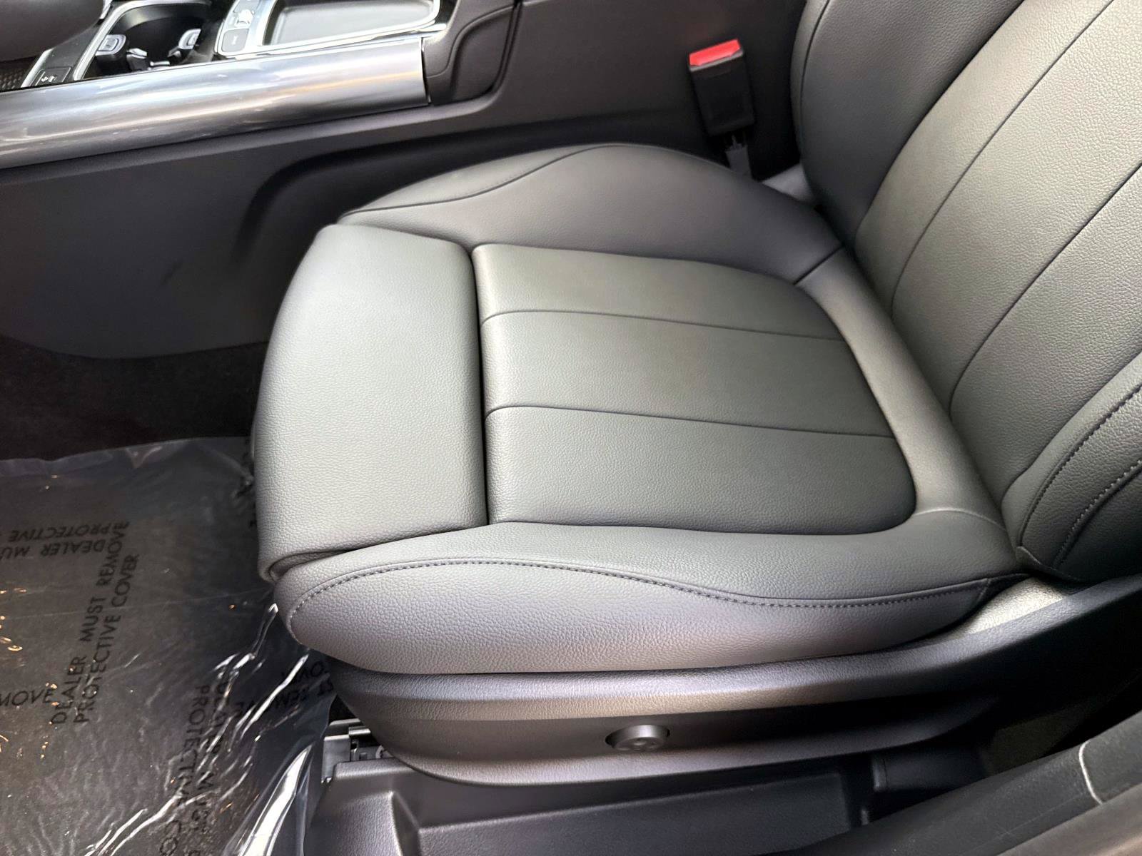 New 2026 Silver Metallic Mercedes-Benz 250 4MATIC® SUV image 21
