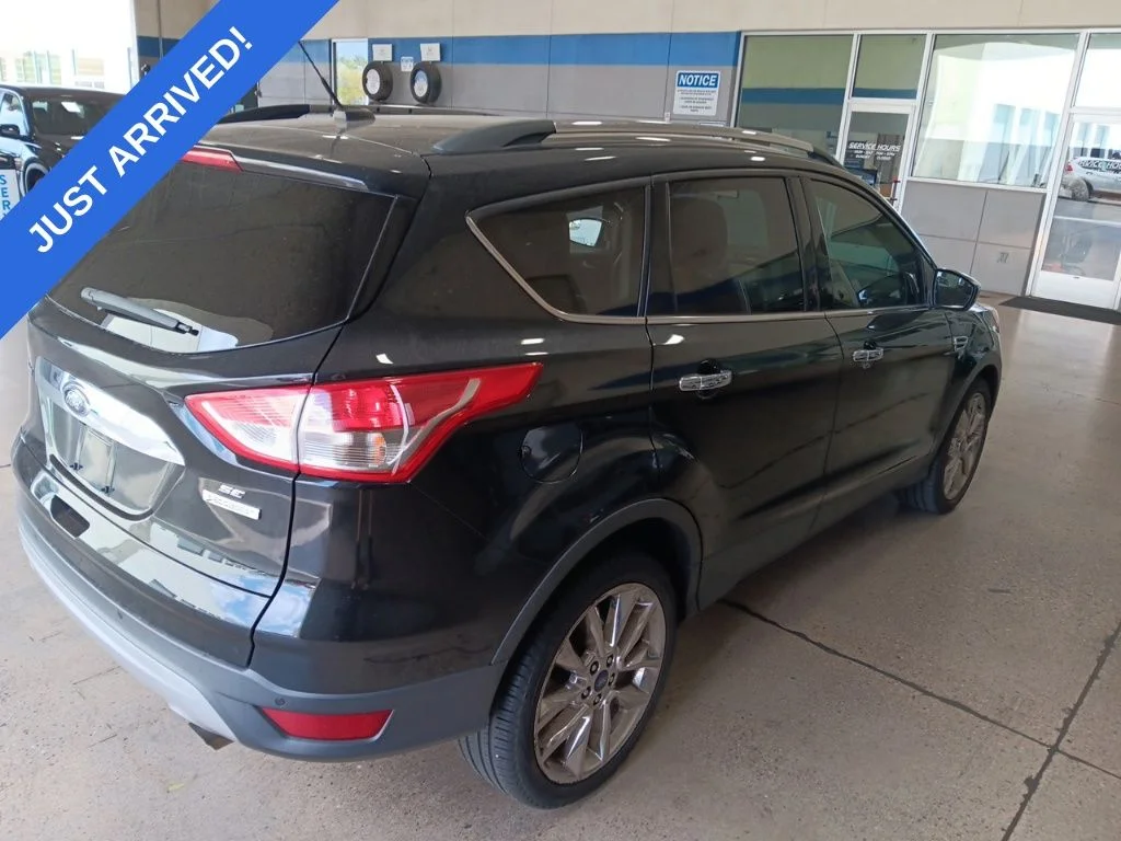 Used 2015 Tuxedo Black Ford SE image 3