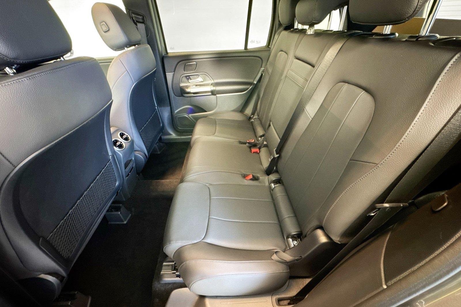 New 2026 Mountain Grey Metallic Mercedes-Benz GLB 250 image 22