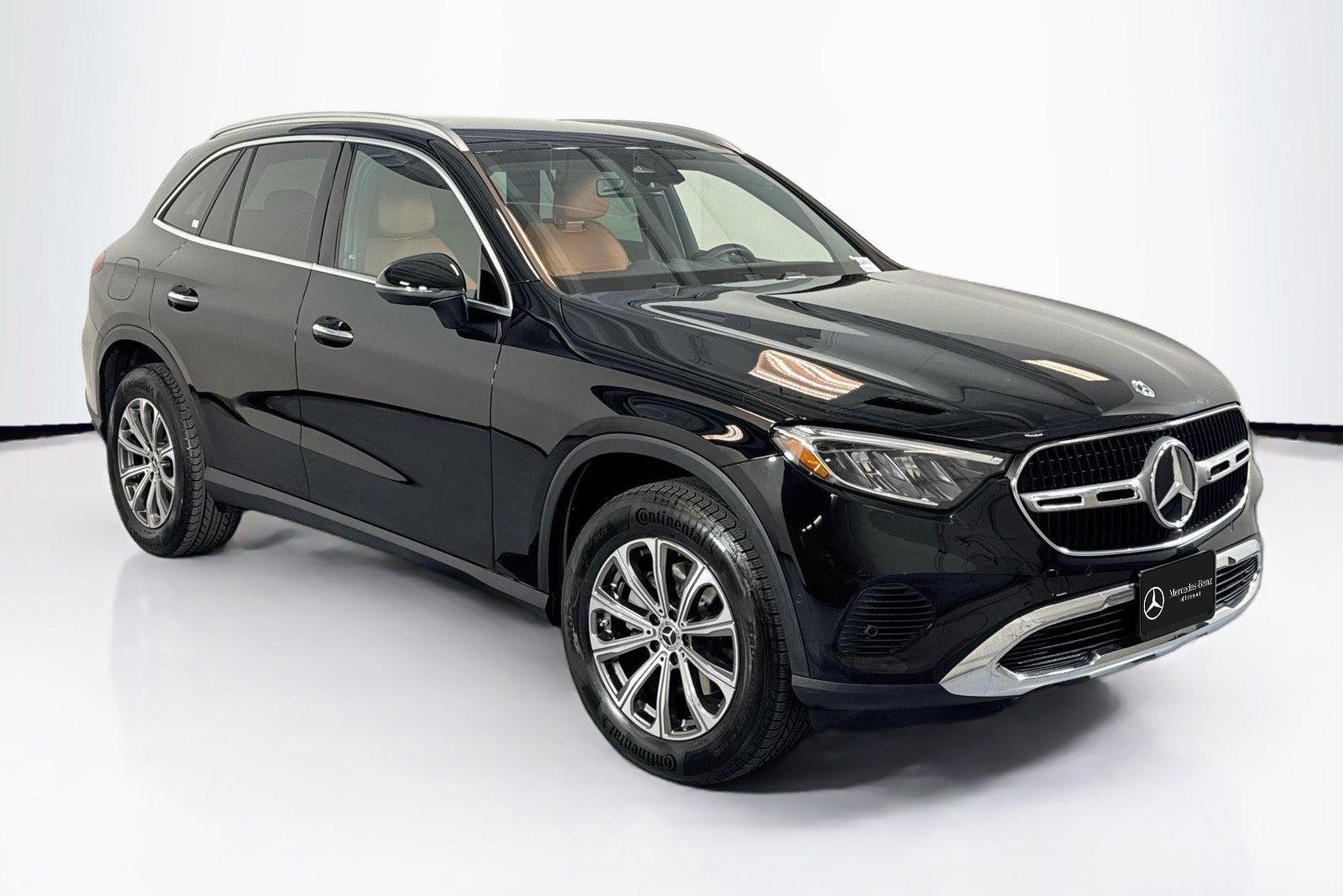 Used 2025 Black Mercedes-Benz GLC 300 image 3