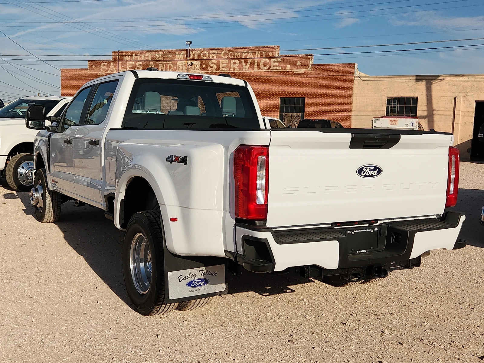 New 2027 Oxford White Ford XL image 5