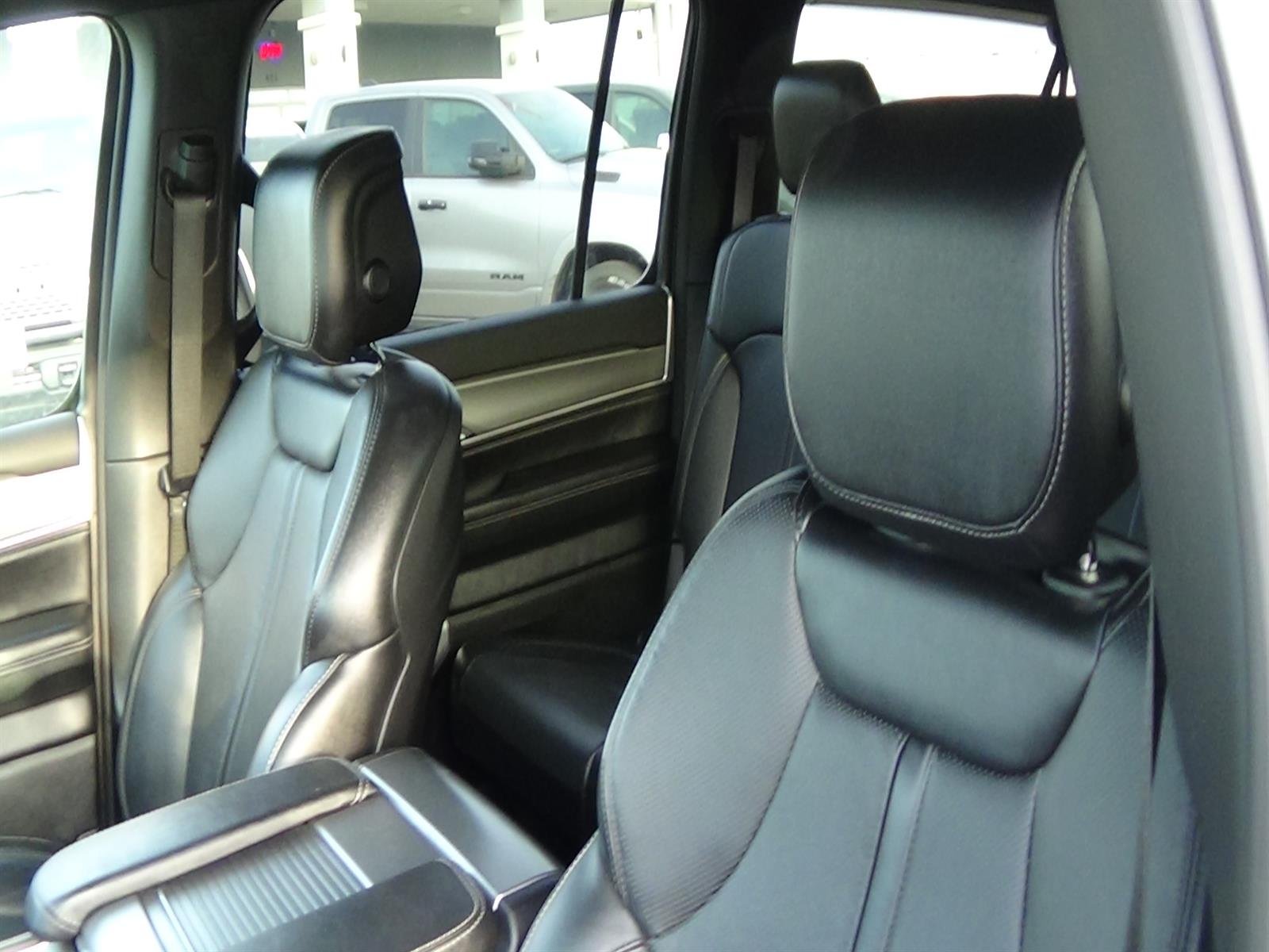 Used 2025 Bright White Clear Coat (pw7) Jeep Base image 19