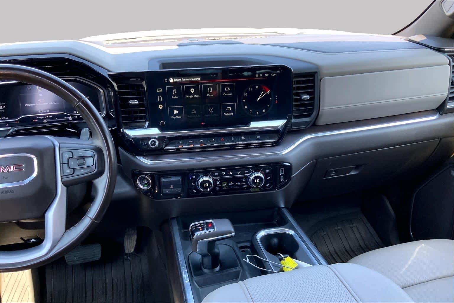Used 2025 Summit White GMC SLT image 7