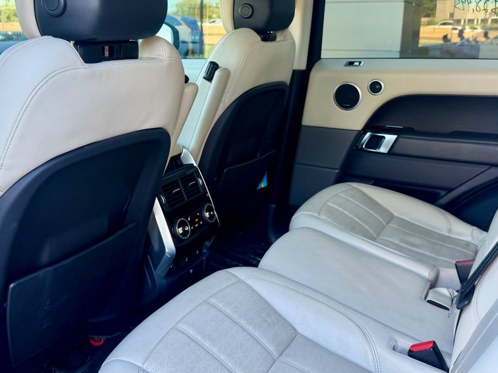 Used 2018 Fuji White Land Rover Autobiography image 7