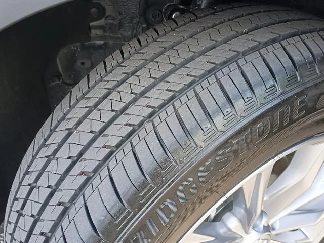 Certified Used 2023 GRAY Honda EX-L image 15