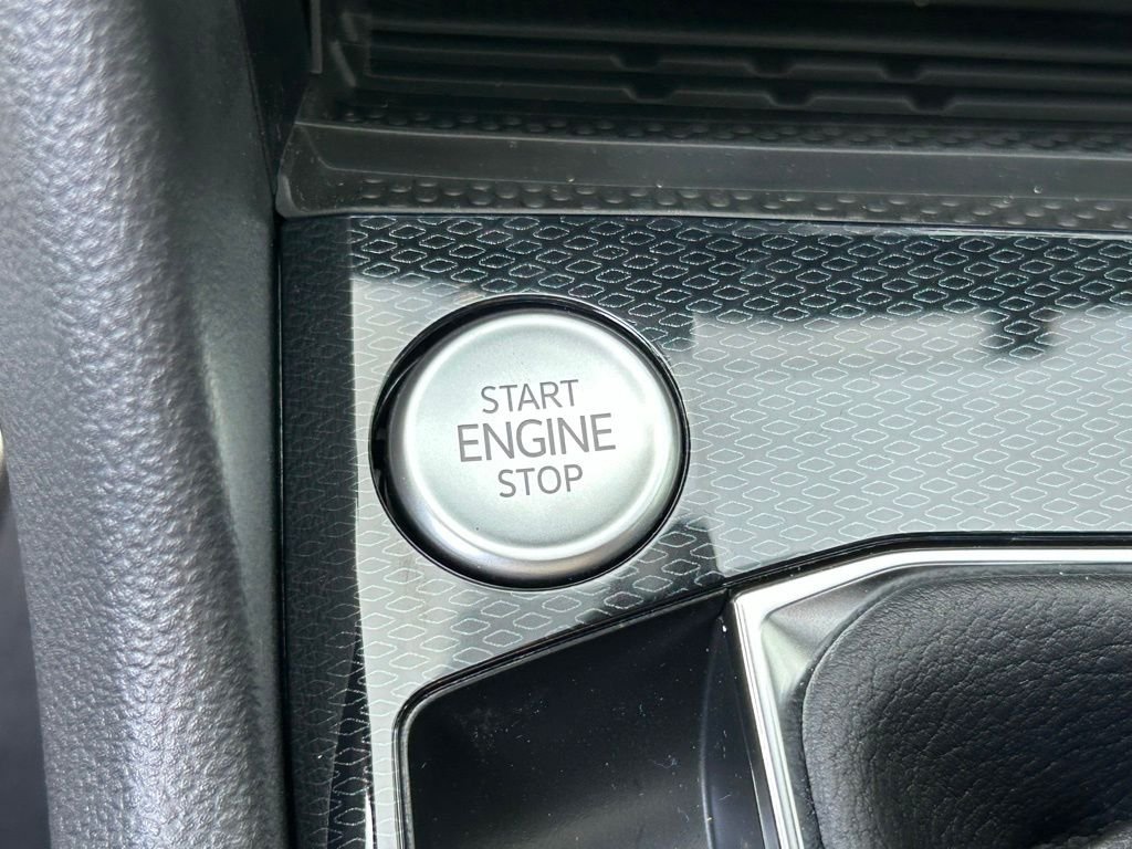 New 2026 Gray Volkswagen 1.5T SE Black image 35
