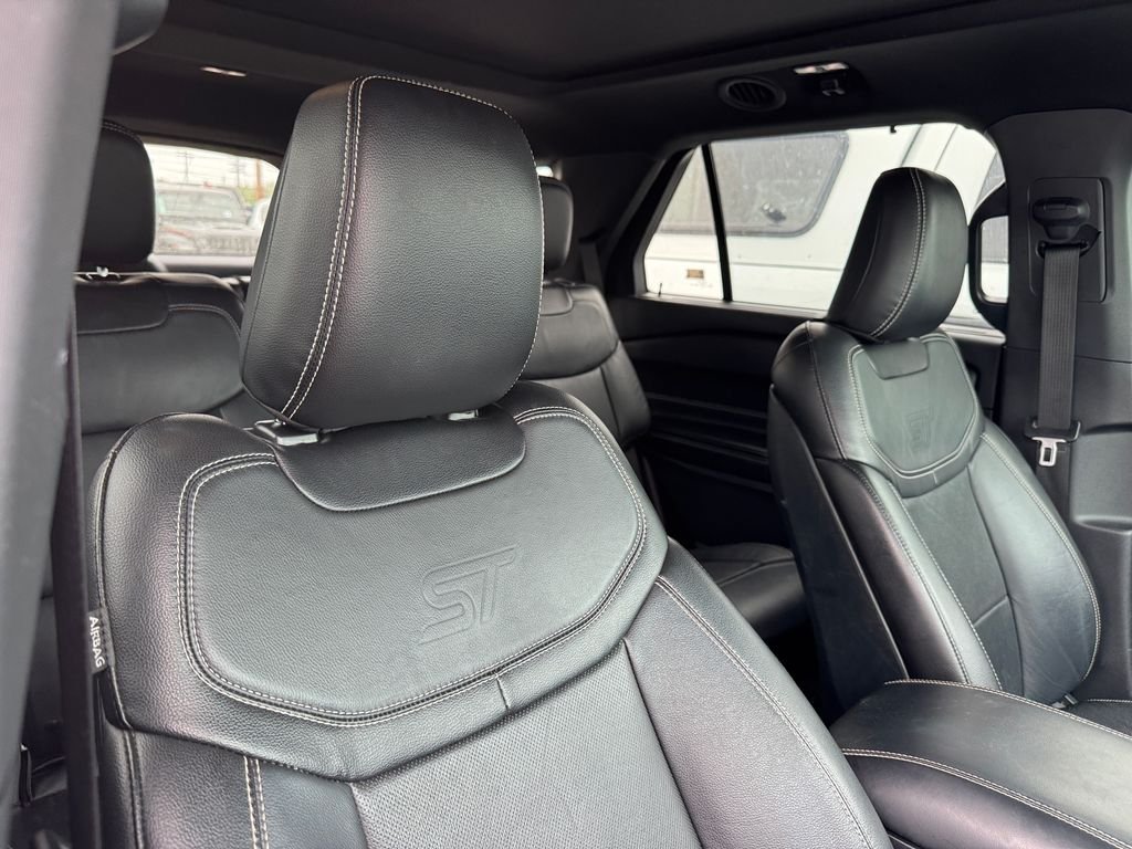 Used 2020 White Ford ST image 2
