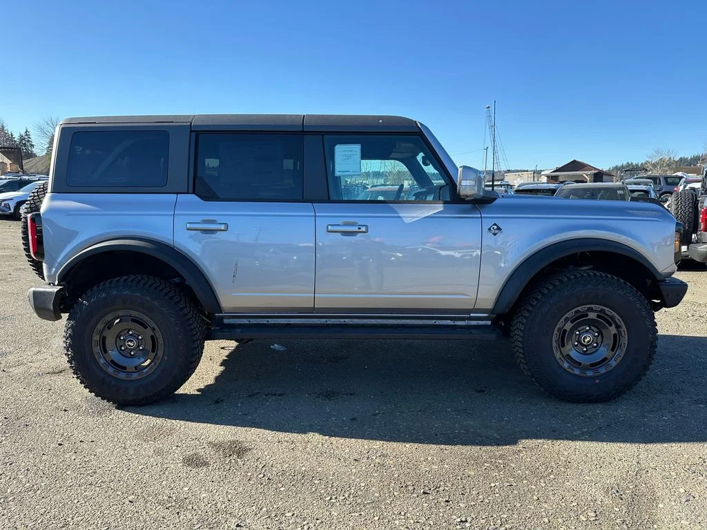 New 2024 Iconic Silver Metallic Ford Outer Banks® image 8