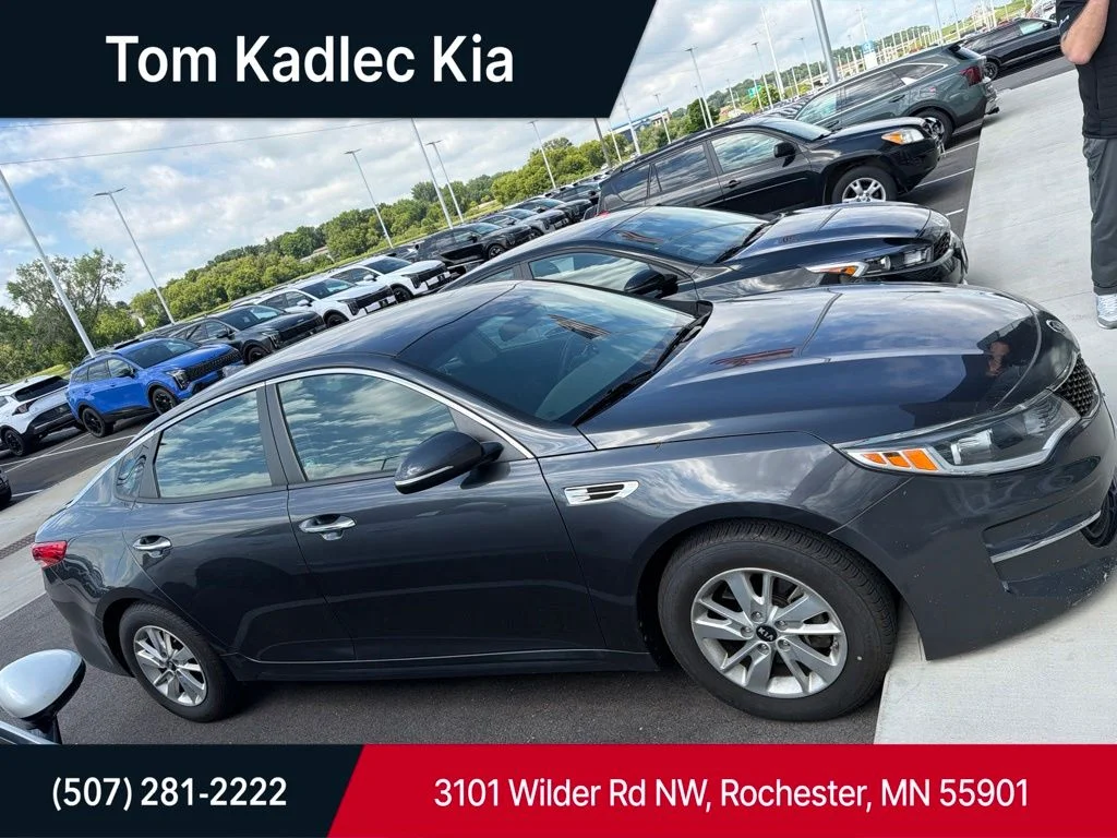 2017 Kia Optima LX AT's photo