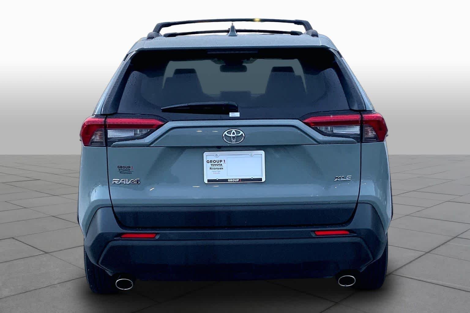 Used 2020 Lunar Rock Toyota XLE image 5