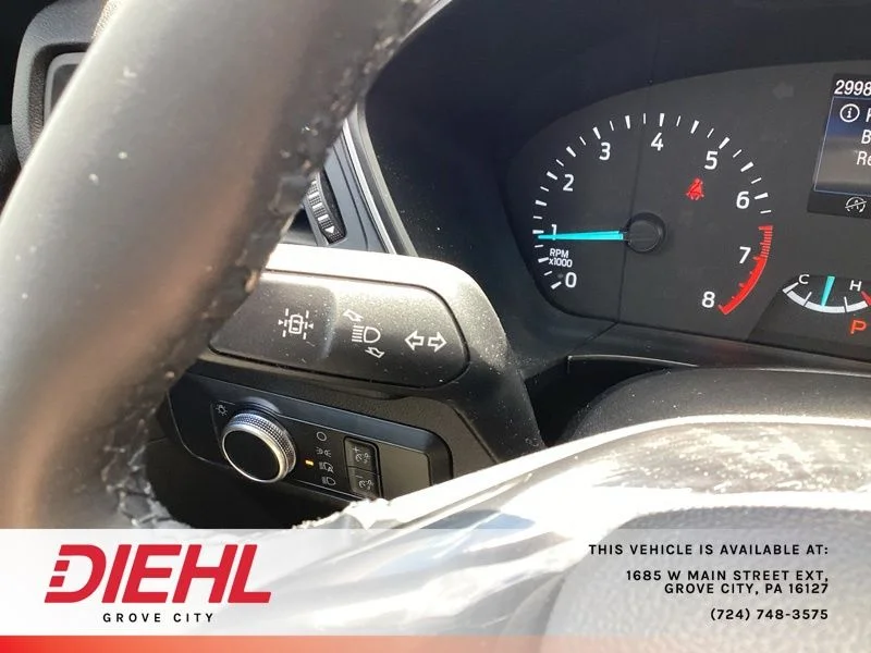 Used 2022 Blue Ford SE image 32