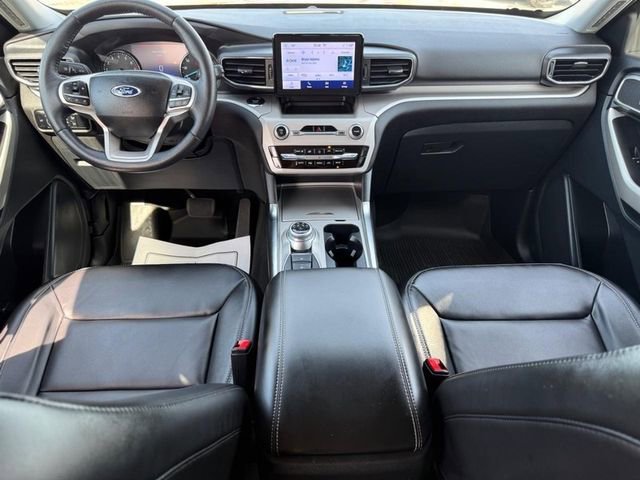 Used 2023 Red Ford XLT image 13
