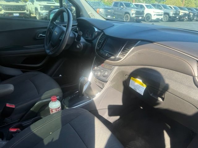 Used 2020 SUMMIT WHITE Chevrolet LT image 4