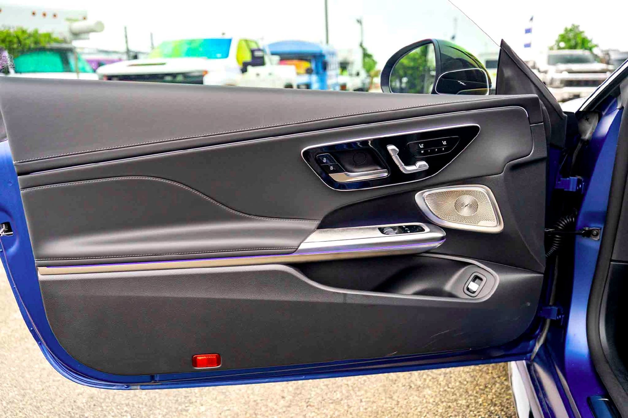 New 2026 MANUFAKTUR Starling Blue Magno Mercedes-Benz AMG® CLE 53 4MATIC+ Coupe image 8