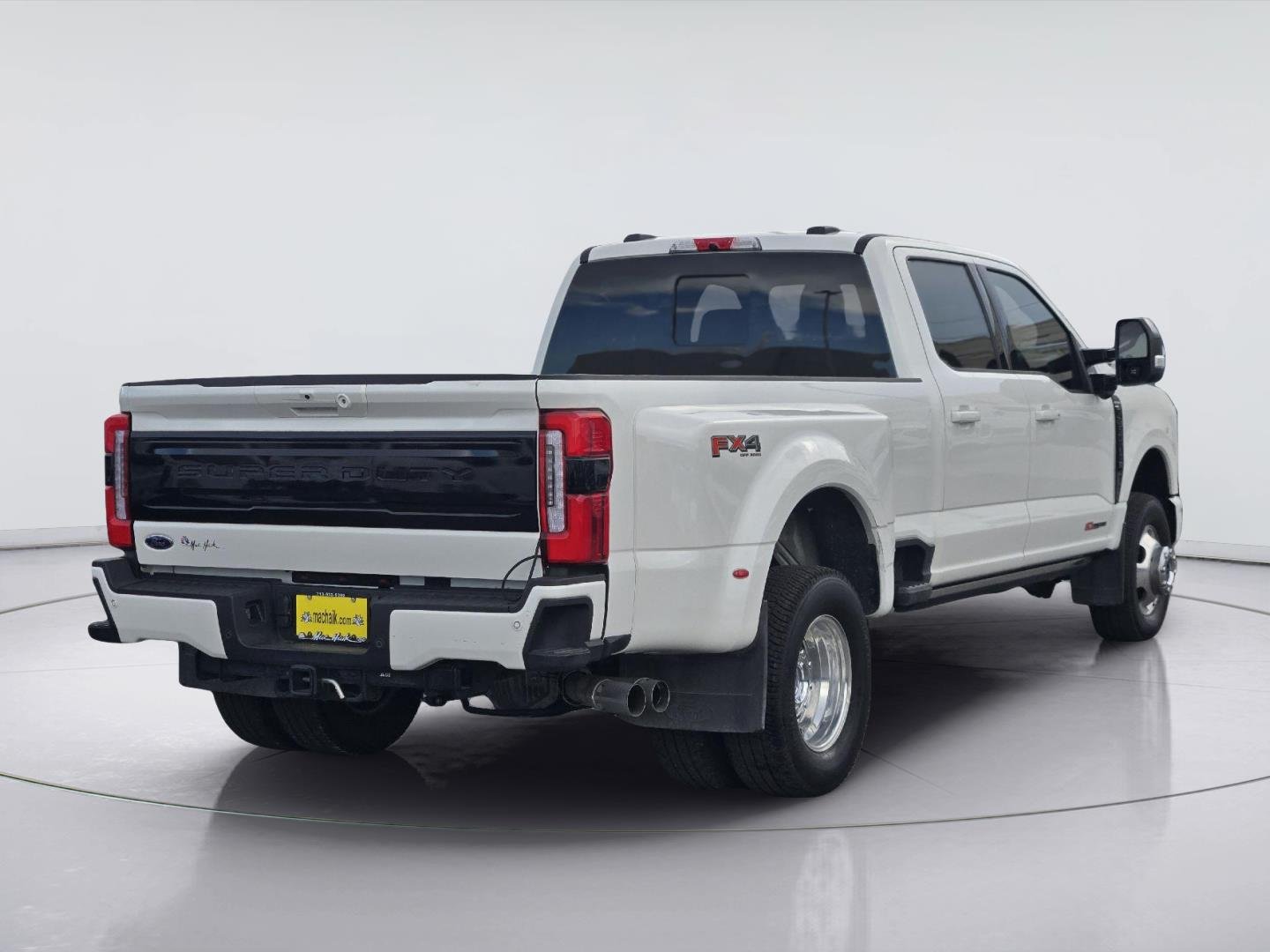 Used 2025 Star White Metallic Tri-Coat Ford Platinum image 8