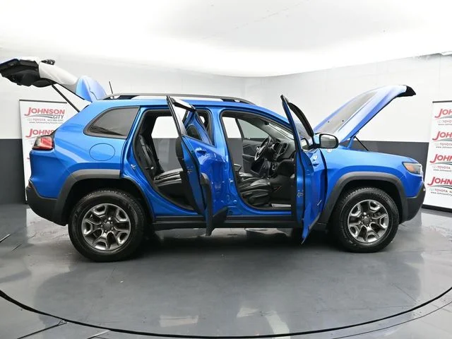Used 2019 Blue Jeep Trailhawk image 30