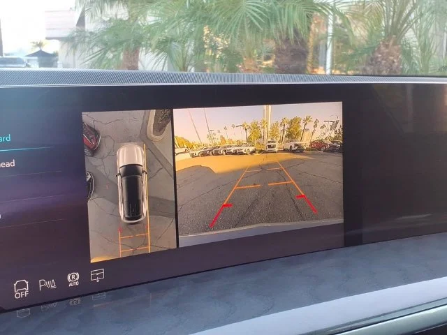 Certified Used 2026 Luna Metallic (No longer available to order) Cadillac Premium Luxury image 23