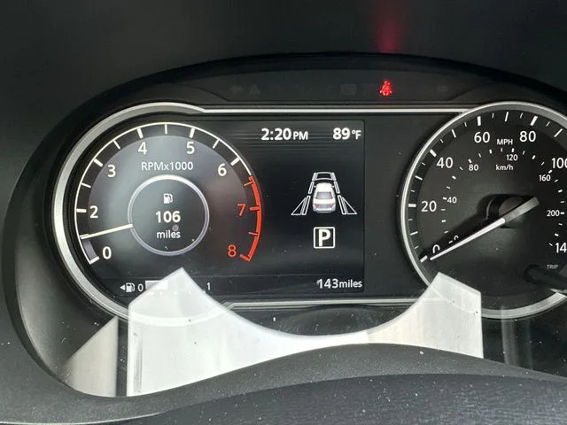 Used 2025 Black Nissan 1.6 SV image 16