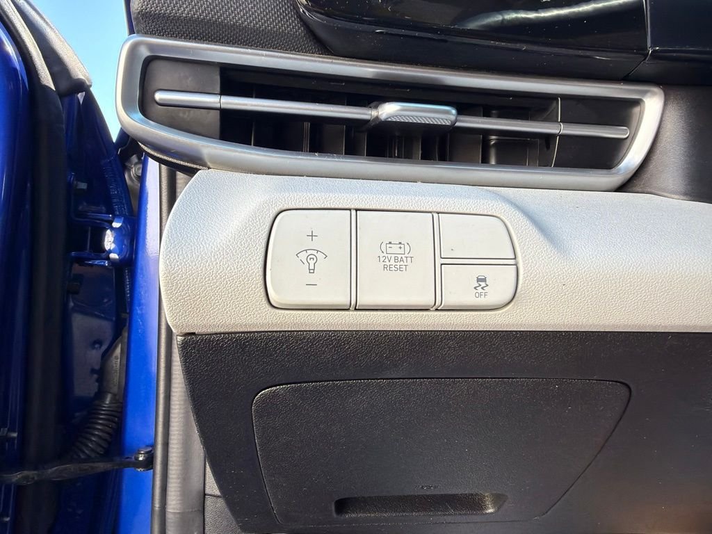 2024 Hyundai Elantra Limited - Photo 25