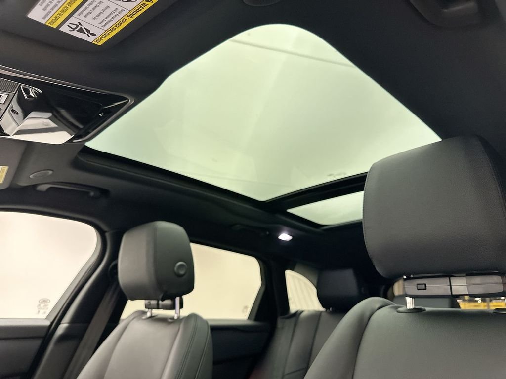 Certified Used 2026 Fuji White Land Rover S image 10