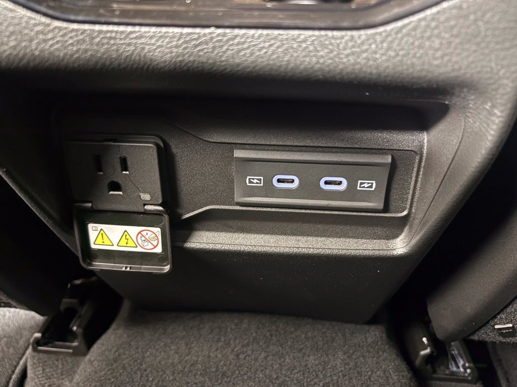 New 2027 High-Gloss Black Paint Jeep Altitude image 36