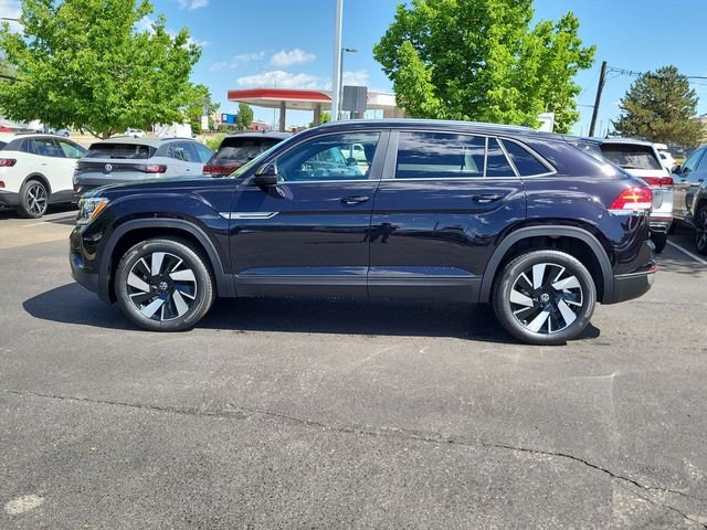 New 2026 Black Volkswagen 2.0T SE w/Technology image 5