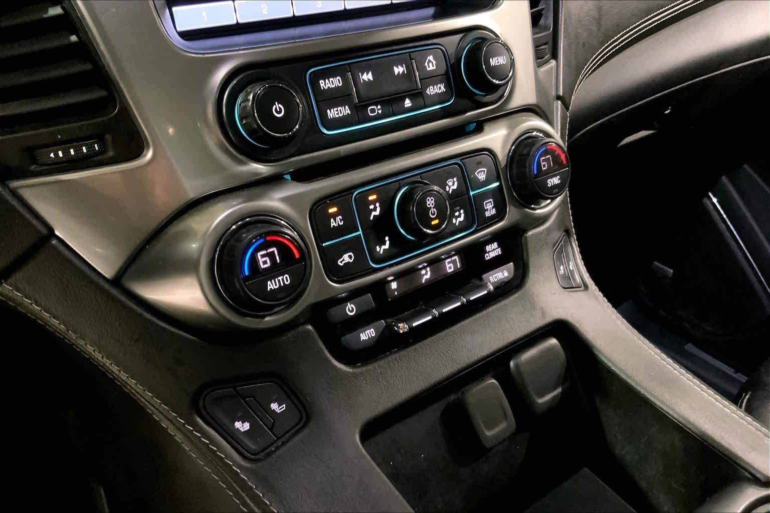 Used 2019 Summit White Chevrolet LT image 34