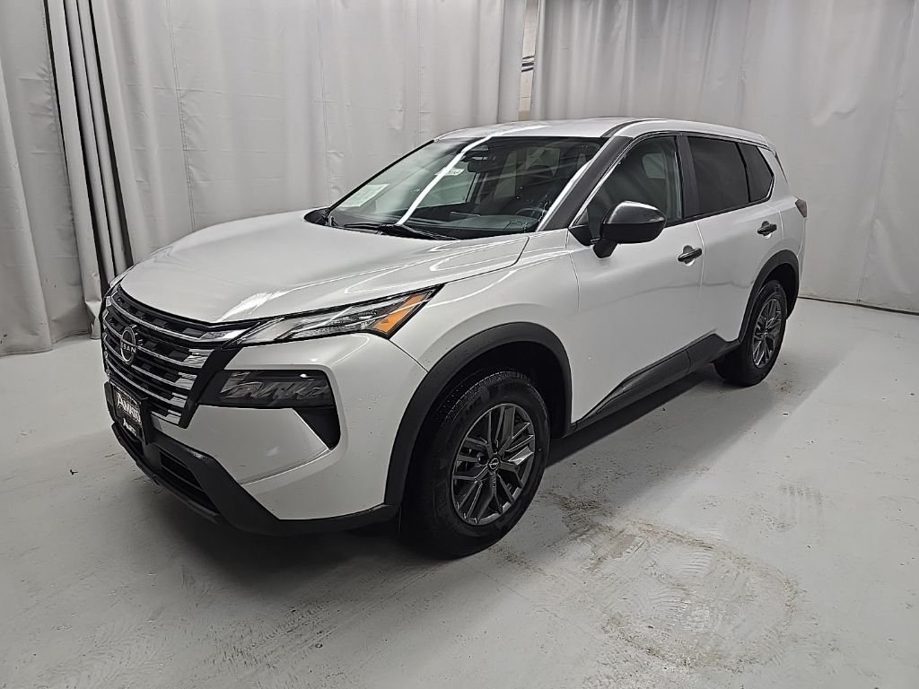Used 2024 Silver Nissan S image 2
