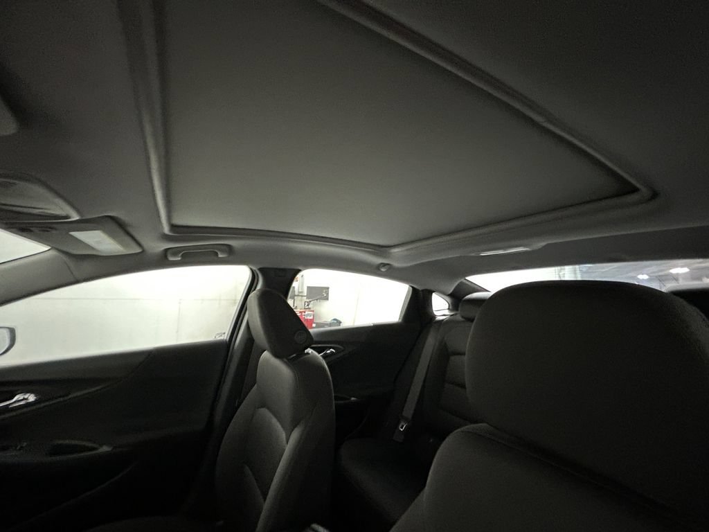 Used 2024 Summit White Chevrolet 1LT image 25
