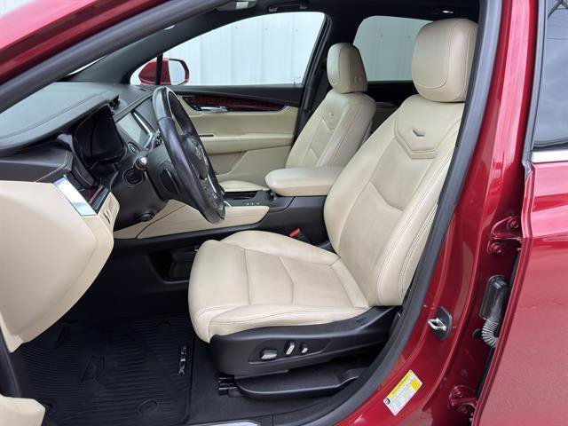 Used 2019 Red Horizon Tintcoat Cadillac Premium Luxury AWD image 18