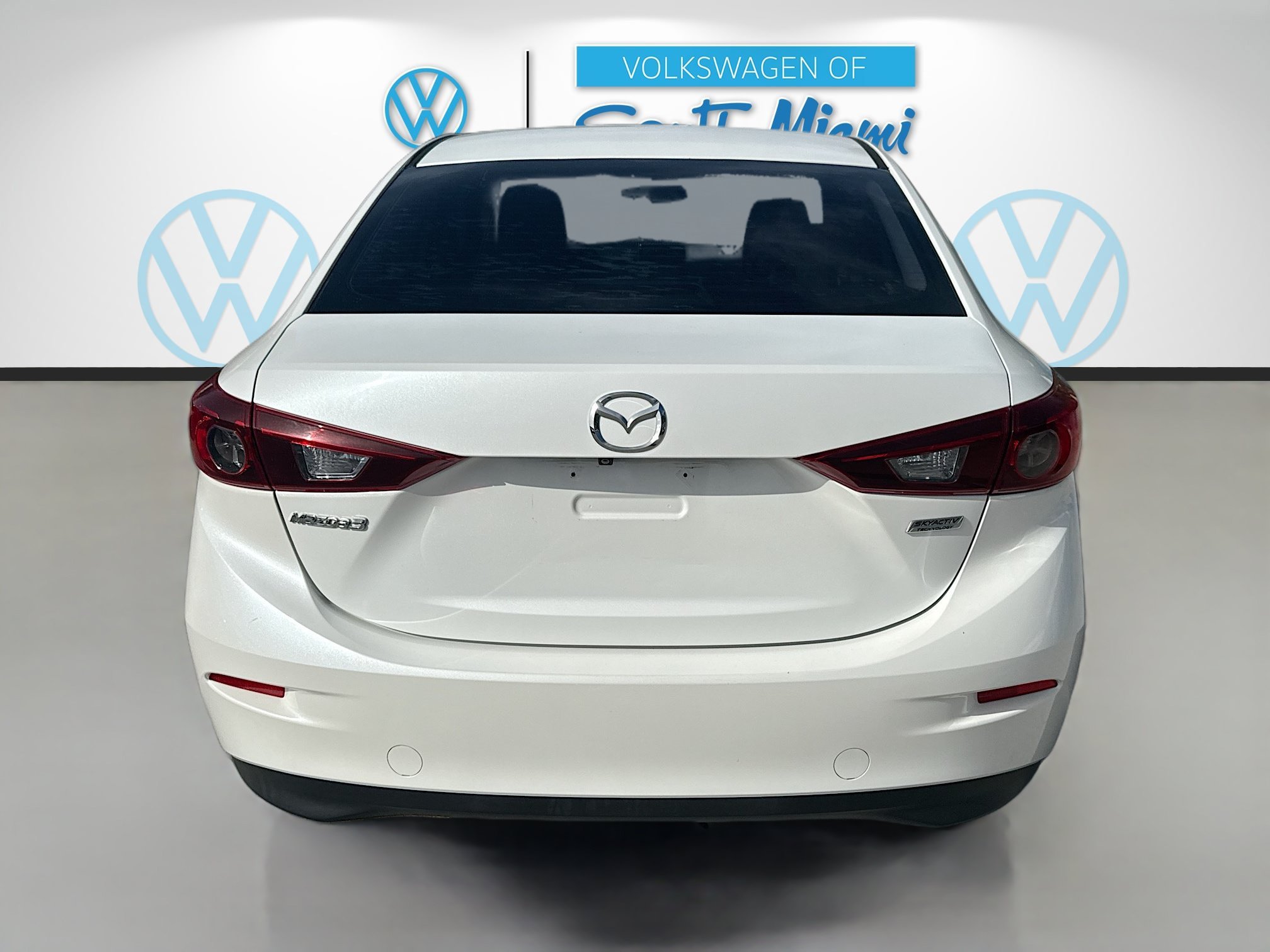 Used 2016 Snowflake White Pearl Mica Mazda i Sport image 6