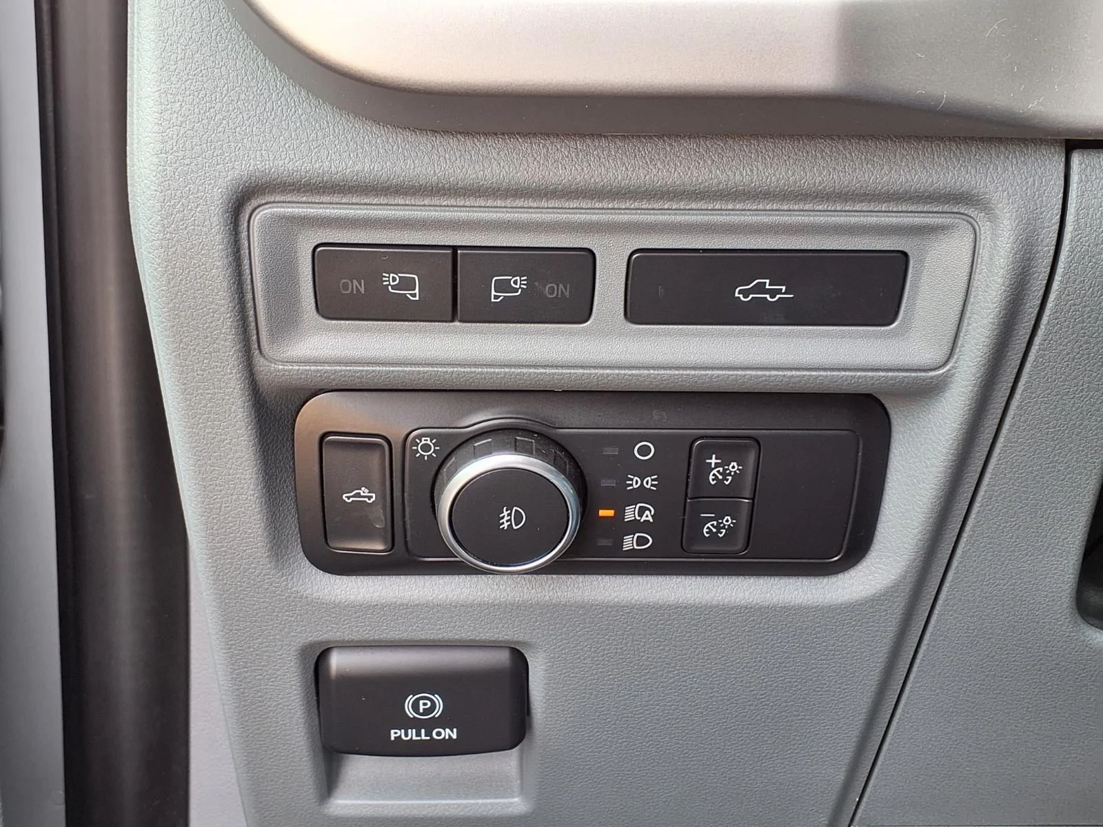 Used 2022 White Ford XLT image 23